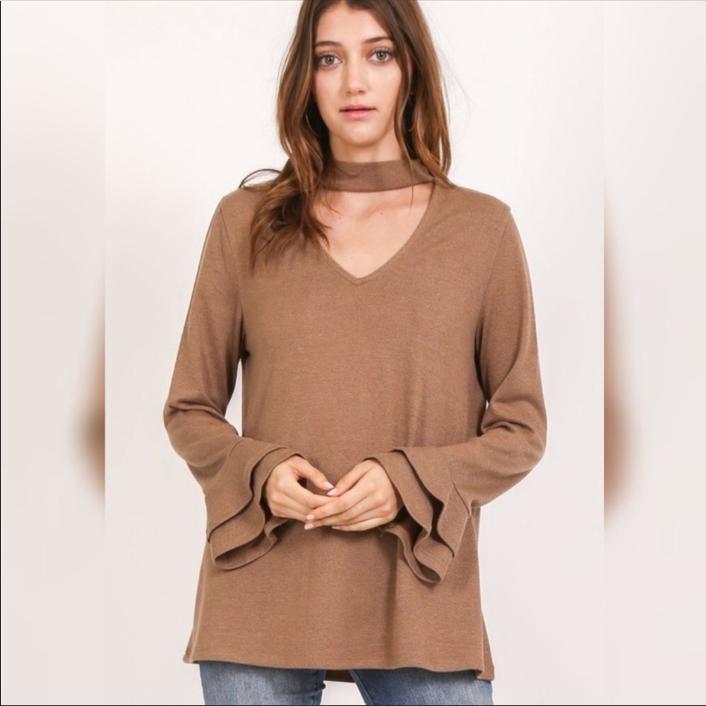 ‼️LAST ONE ‼️ Bell sleeve choker sweater